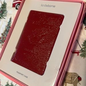 Brand new Liz Claiborne passport case
